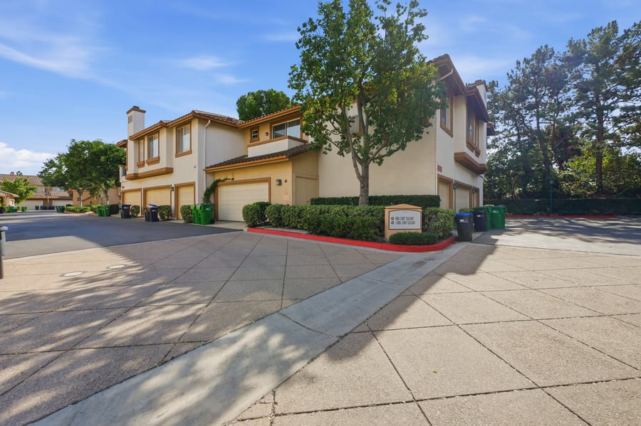 902 Solvay Aisle, Irvine